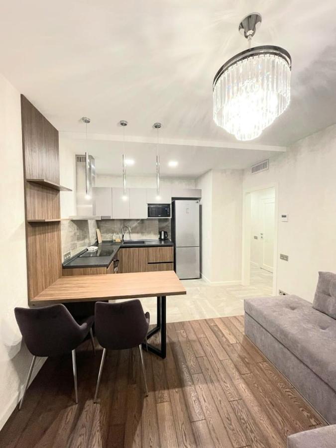 1 Room 60M2 Center Of Obolon Near River Side. 11 Floor كييف المظهر الخارجي الصورة