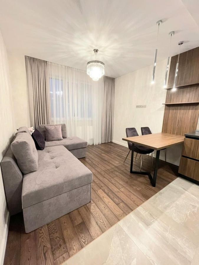 1 Room 60M2 Center Of Obolon Near River Side. 11 Floor كييف المظهر الخارجي الصورة